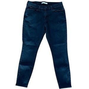 Levi’s Signature Black Mid-Rise Skinny Jeans